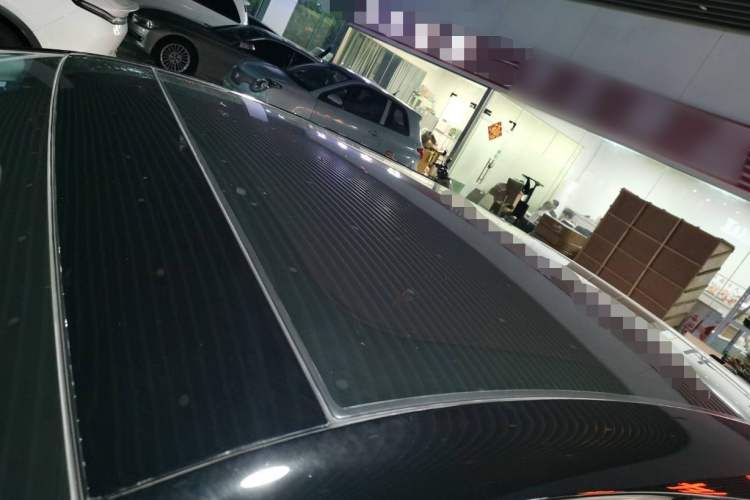 Used firefly 2025 Illuminated Edition Roof