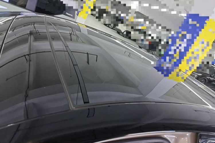 Used firefly 2025 Illuminated Edition Roof