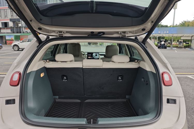 Used firefly 2025 Illuminated Edition Trunk