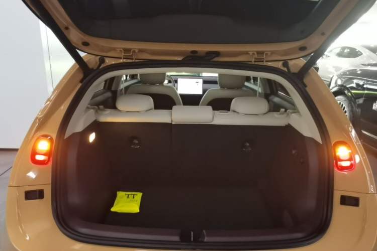 Used firefly 2025 Nomadic Mélange Special Edition Trunk