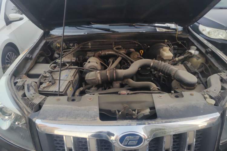 Used Foday Explorer 6 2010 2.5T Manual Diesel Edition Engine Bay