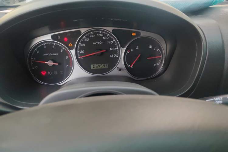 Used Foday Explorer 6 2010 2.5T Manual Diesel Edition Odometer Close Up