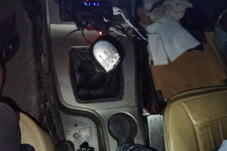 Used Foday Explorer 6  Gear Lever