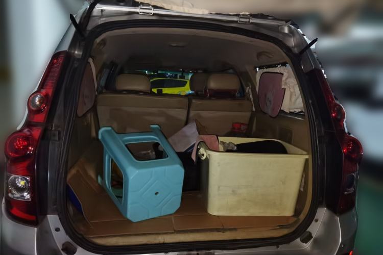 Used Foday Explorer 6  Trunk
