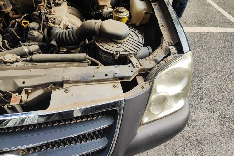 Used Foday Explorer Ⅲ 2011 2.2L Manual Gasoline Version Engine Bay Left