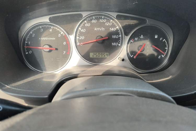Used Foday Explorer Ⅲ 2014 2.0T Manual Diesel Version Odometer Close Up