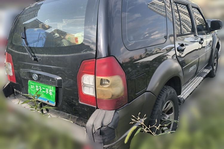 Used Foday Explorer Ⅲ 2014 2.0T Manual Diesel Version Rear Right 45 Deg