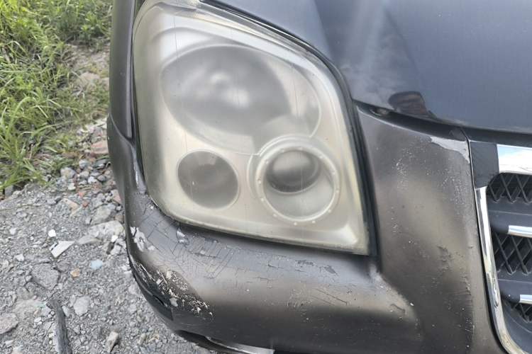 Used Foday Explorer Ⅲ 2014 2.0T Manual Diesel Version Right Front Headlight