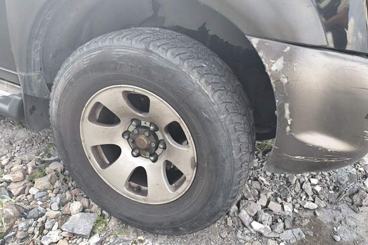 Used Foday Explorer Ⅲ 2014 2.0T Manual Diesel Version Right Front Wheel Hub
