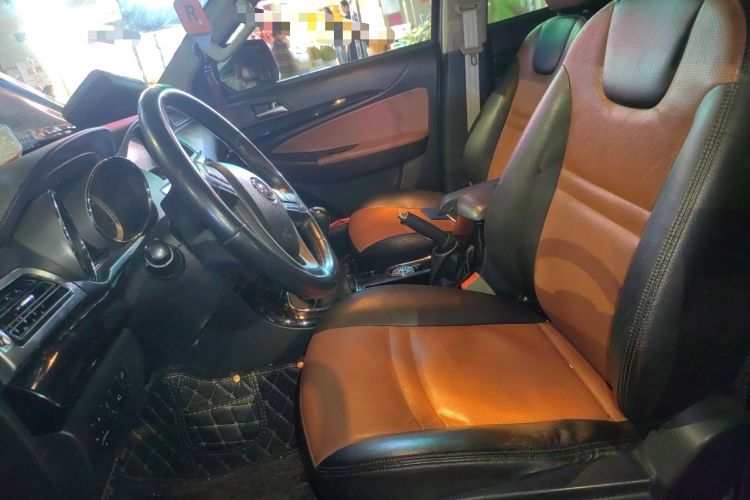 Used Foday Landfort 2015 2.4L Gasoline Two-Wheel Drive Luxury Edition 7 Seats Left Front Seat