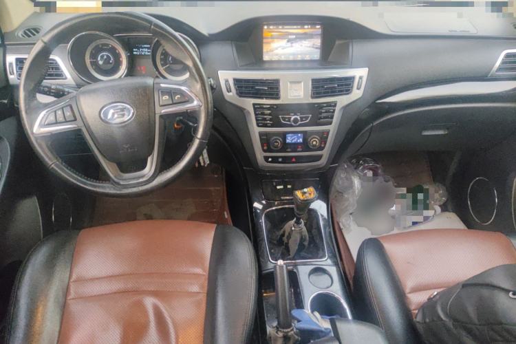 Used Foday Landfort 2015 1.9T Diesel Two-Wheel Drive Standard Edition 7 Seats Center Console