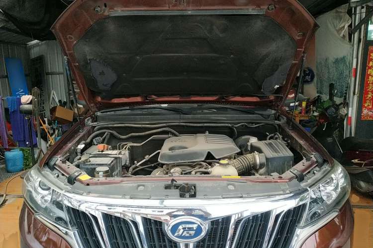 Used Foday Landfort 2015 2.4L Gasoline Two-Wheel Drive Standard Edition 7-Seater Engine Bay