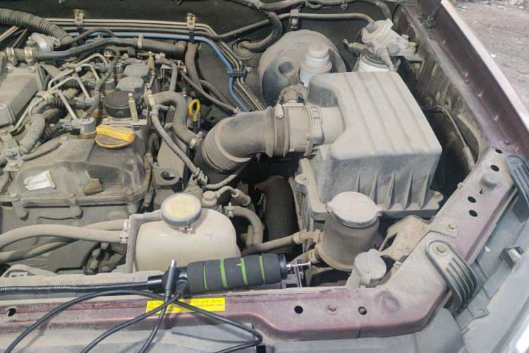 Used Foday Landfort 2015 1.9T Diesel Two-Wheel Drive Standard Edition 7 Seats Engine Bay Left
