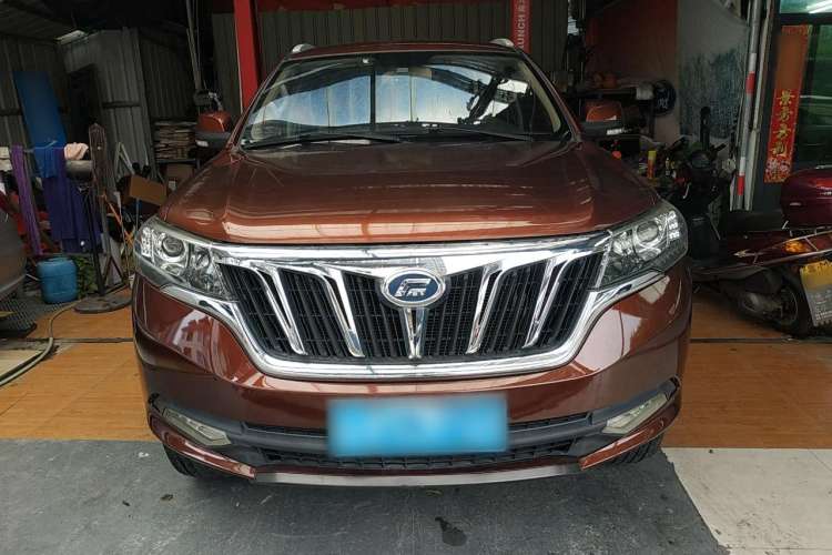Used Foday Landfort 2015 2.4L Gasoline Two-Wheel Drive Standard Edition 7-Seater Front