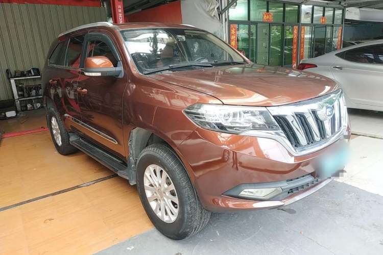 Used Foday Landfort 2015 2.4L Gasoline Two-Wheel Drive Standard Edition 7-Seater Front Right 45 Deg