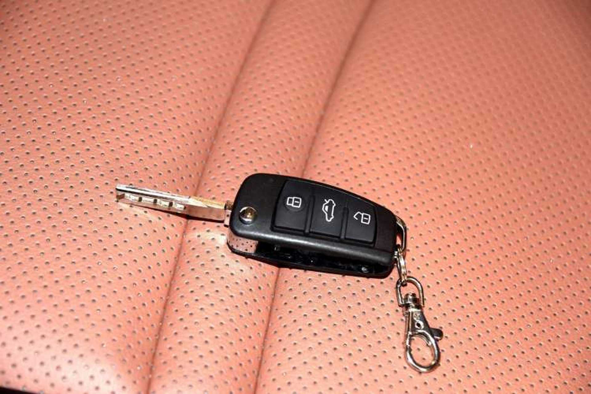 Used Foday Landfort 2015 1.9T Diesel 4x4 Luxury Edition 7-Seater Interior 1