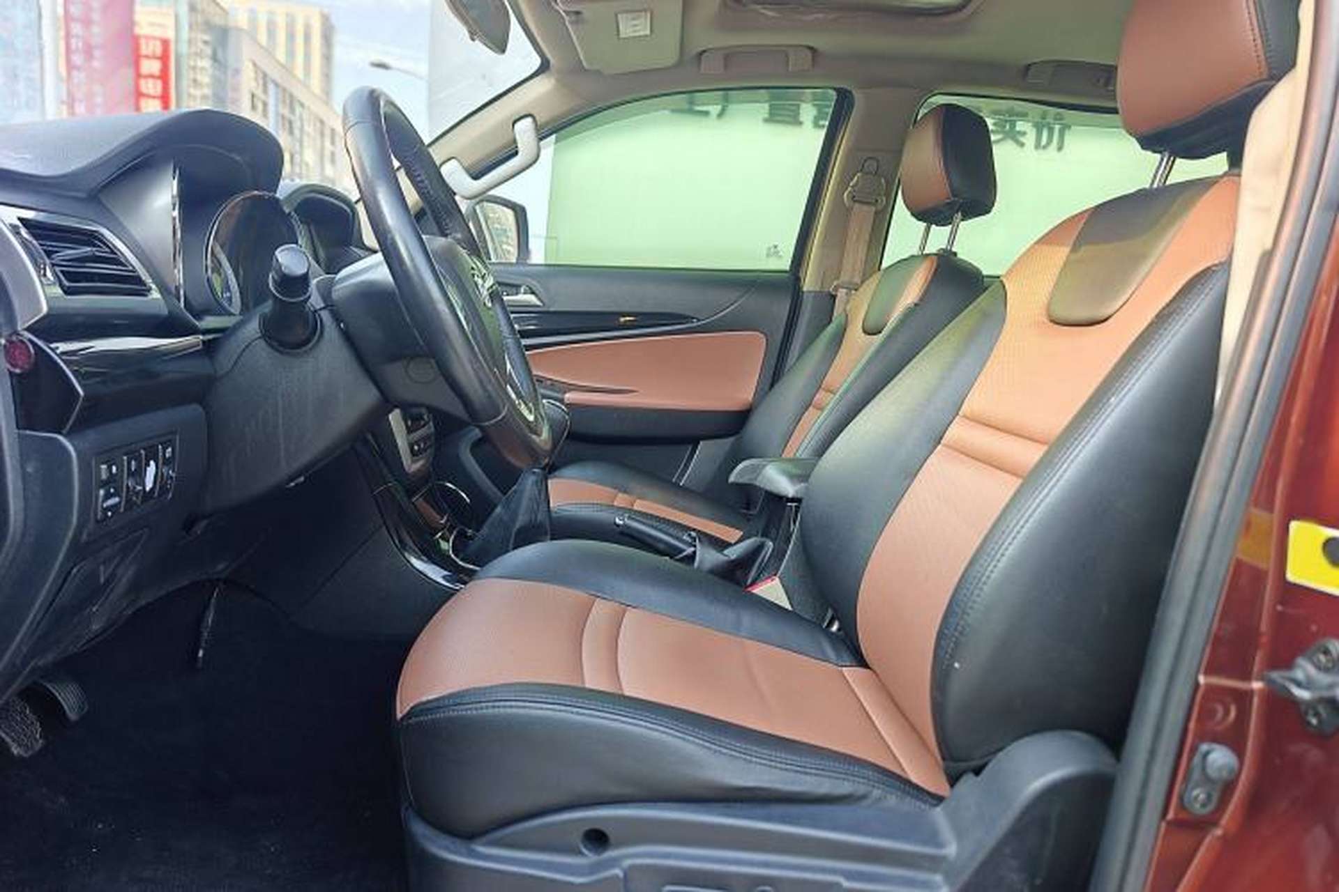 Used Foday Landfort 2015 1.9T Diesel 4x4 Luxury Edition 7-Seater Interior 7