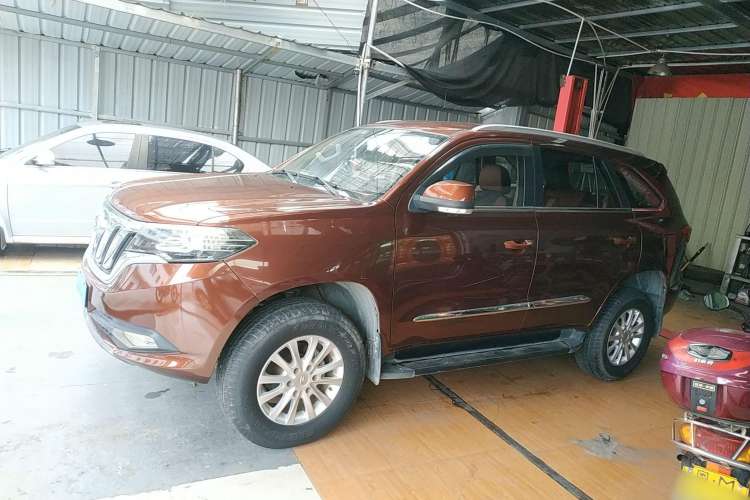 Used Foday Landfort 2015 2.4L Gasoline Two-Wheel Drive Standard Edition 7-Seater Left Side