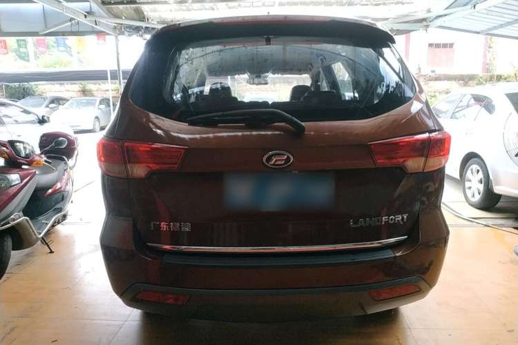 Used Foday Landfort 2015 2.4L Gasoline Two-Wheel Drive Standard Edition 7-Seater Rear