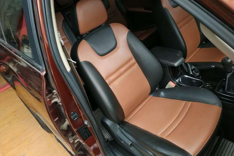 Used Foday Landfort 2015 2.4L Gasoline Two-Wheel Drive Standard Edition 7-Seater Right Front Seat