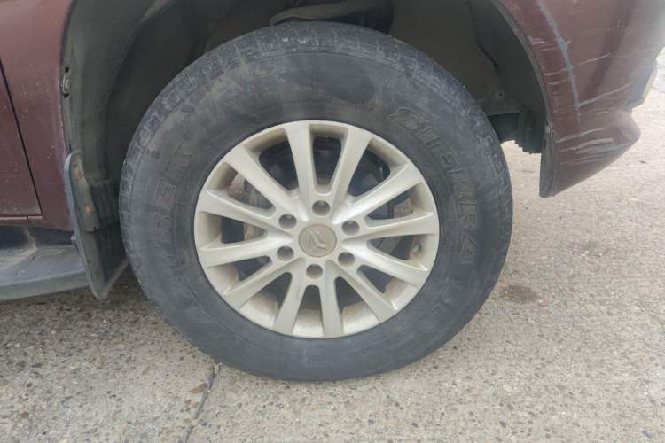 Used Foday Landfort 2015 1.9T Diesel Two-Wheel Drive Standard Edition 7 Seats Right Front Wheel Hub