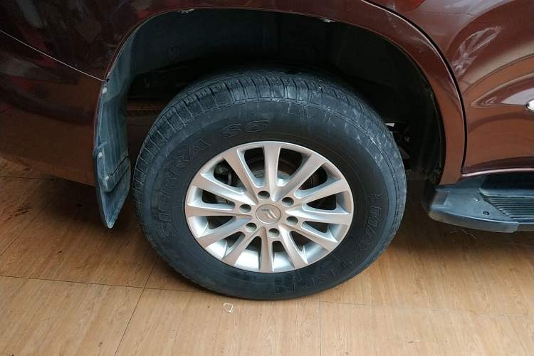 Used Foday Landfort 2015 2.4L Gasoline Two-Wheel Drive Standard Edition 7-Seater Right Rear Wheel Hub