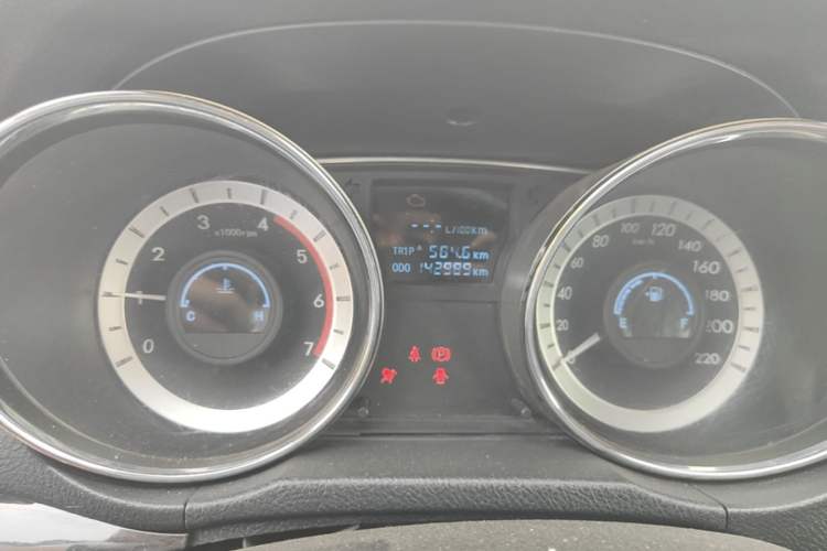 Used Foday Landfort 2015 1.9T Diesel Two-Wheel Drive Luxury Edition 7 Seats Instrument Cluster