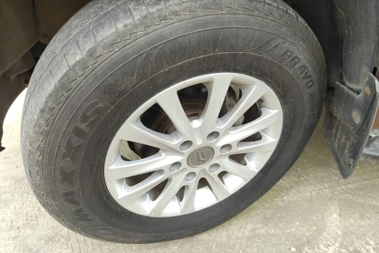 Used Foday Landfort 2015 1.9T Diesel Two-Wheel Drive Luxury Edition 7 Seats Left Front Wheel Hub