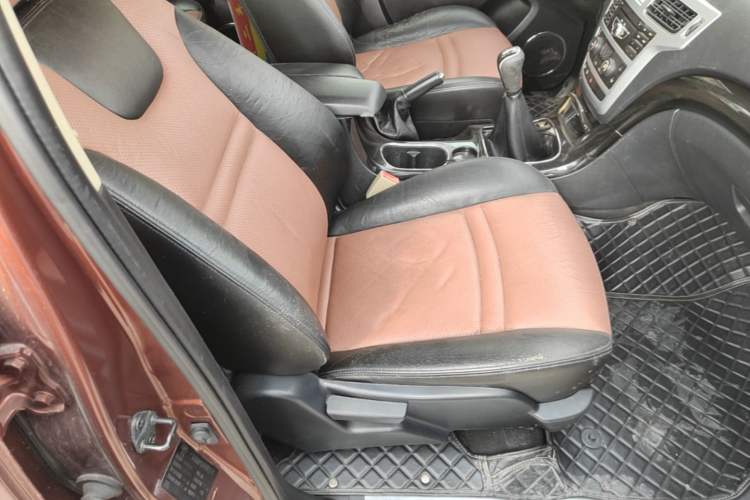 Used Foday Landfort 2015 1.9T Diesel Two-Wheel Drive Luxury Edition 7 Seats Right Front Seat