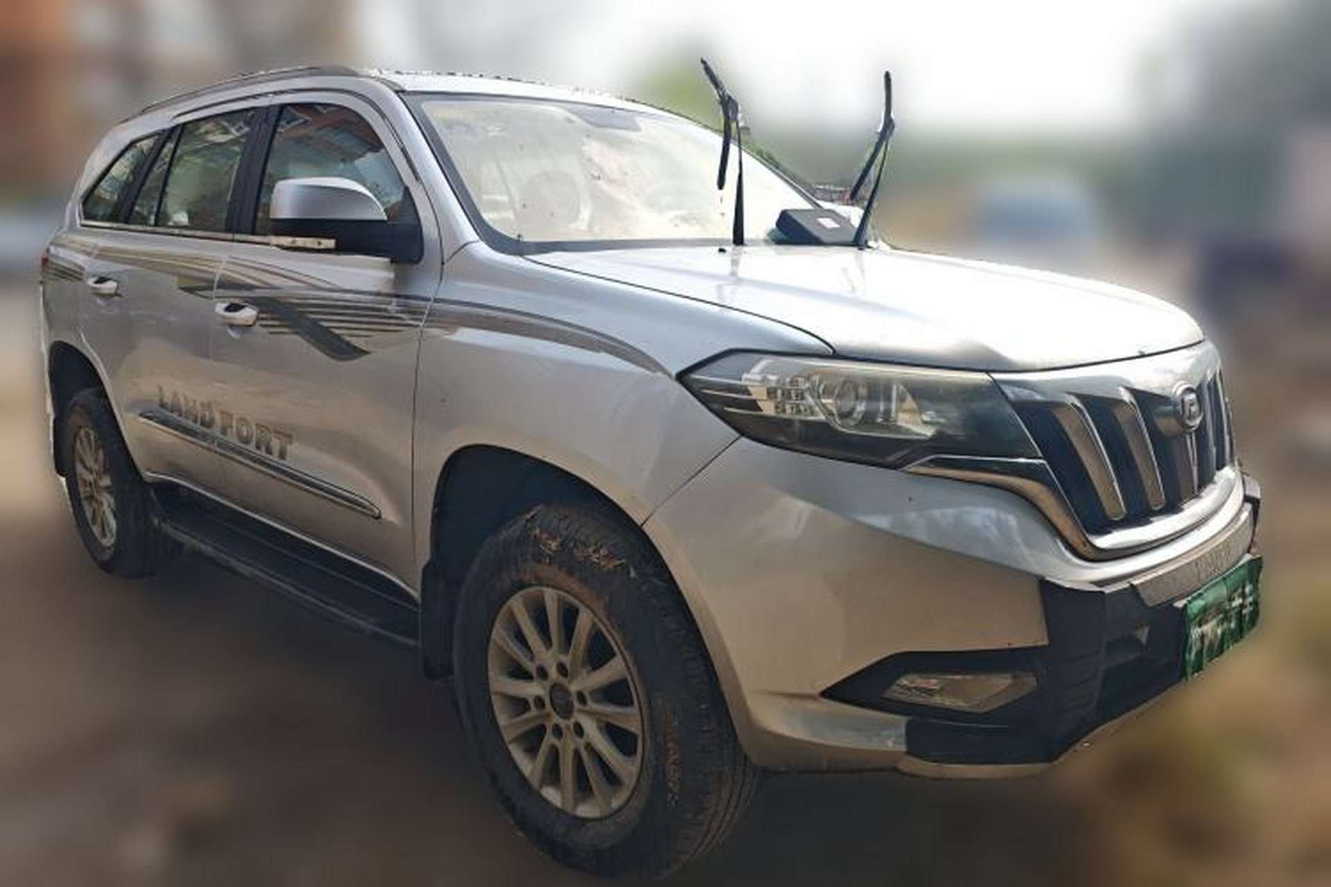 Used Foday Landfort 2015 2.4L Gasoline Two-Wheel Drive Luxury Edition 7 Seats Front Right 45 Deg