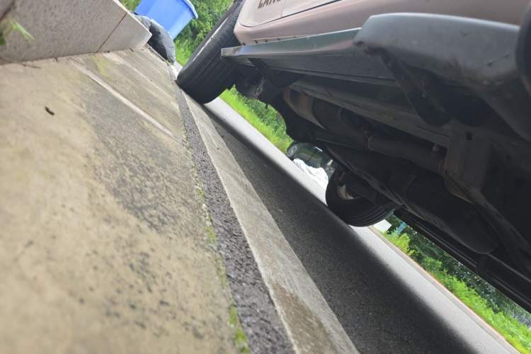 Used Foday Landfort 2015 2.4L Gasoline Two-Wheel Drive Standard Edition 7-Seater Chassis Front Right