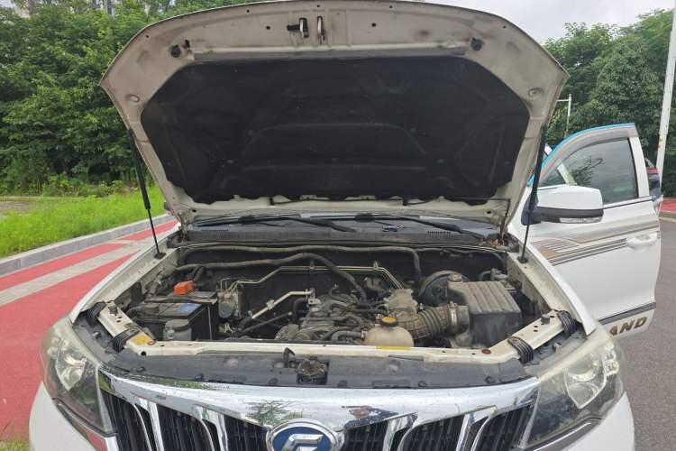 Used Foday Landfort 2015 2.4L Gasoline Two-Wheel Drive Standard Edition 7-Seater Engine Bay