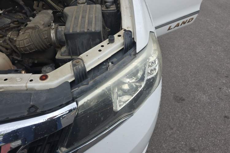 Used Foday Landfort 2015 2.4L Gasoline Two-Wheel Drive Standard Edition 7-Seater Engine Bay Left