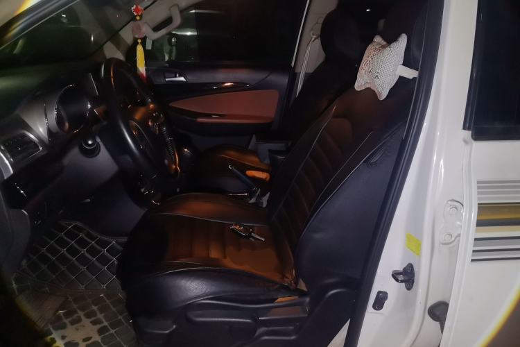 Used Foday Landfort 2015 1.9T Diesel Two-Wheel Drive Standard Edition 7 Seats Left Front Seat