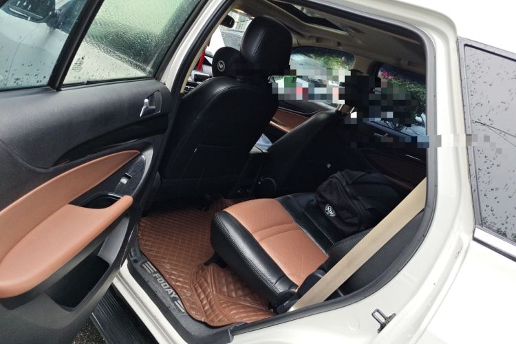 Used Foday Landfort 2015 2.4L Gasoline Two-Wheel Drive Luxury Edition 7 Seats Left Rear Seat