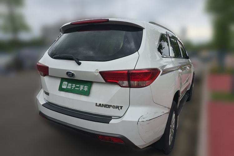Used Foday Landfort 2015 2.4L Gasoline Two-Wheel Drive Standard Edition 7-Seater Rear Right 45 Deg