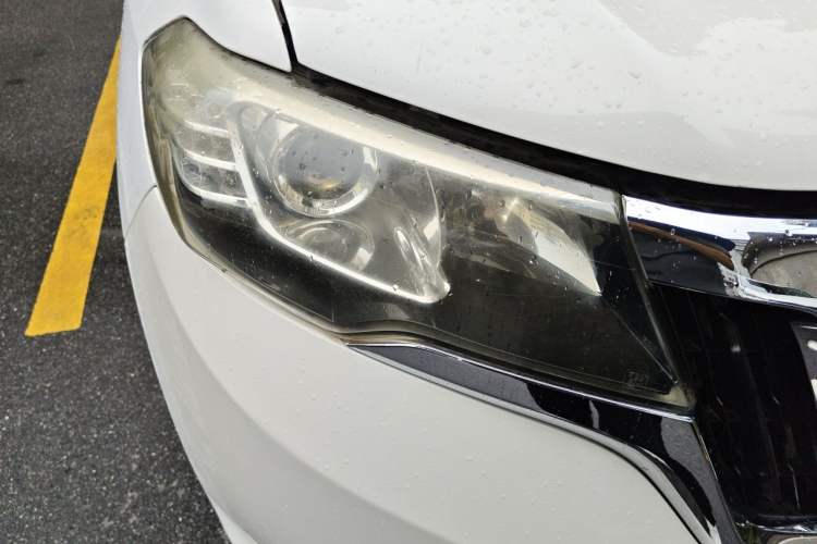 Used Foday Landfort 2015 2.4L Gasoline Two-Wheel Drive Luxury Edition 7 Seats Right Front Headlight