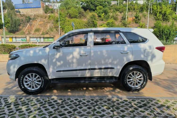 Used Foday Landfort 2016 2.4L Gasoline Two-Wheel Drive Elite Edition 5 Seats Exterior 3