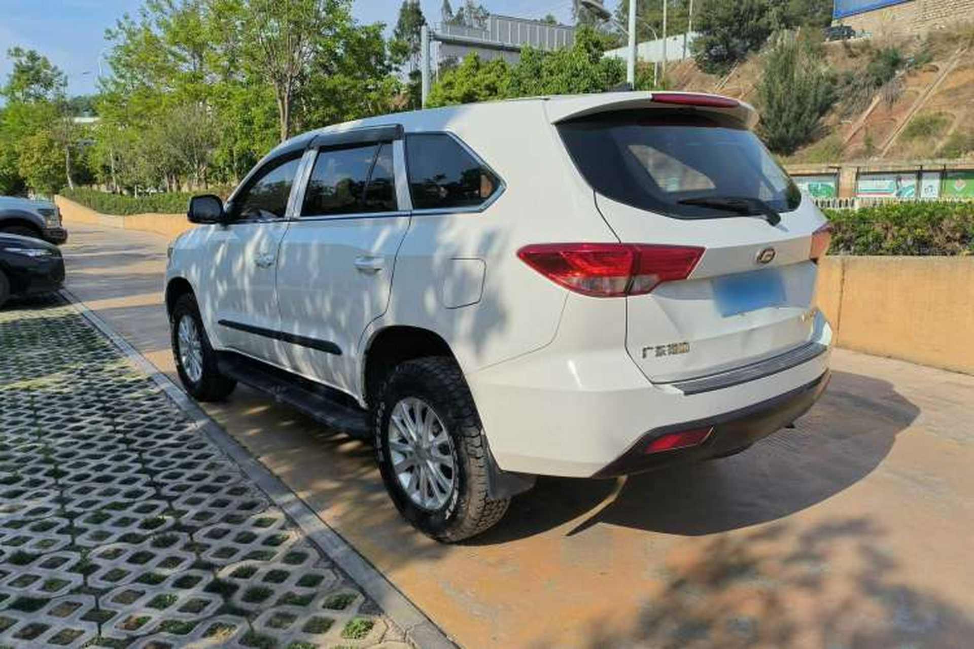 Used Foday Landfort 2016 2.4L Gasoline Two-Wheel Drive Elite Edition 5 Seats Exterior 4
