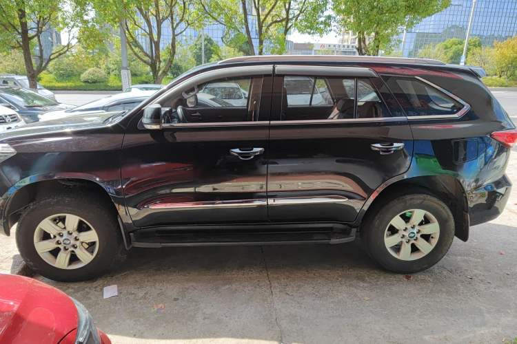 Used Foday Landfort 2017 1.9T Diesel Manual Two-Wheel Drive Flagship Edition 7 Seats Left Side