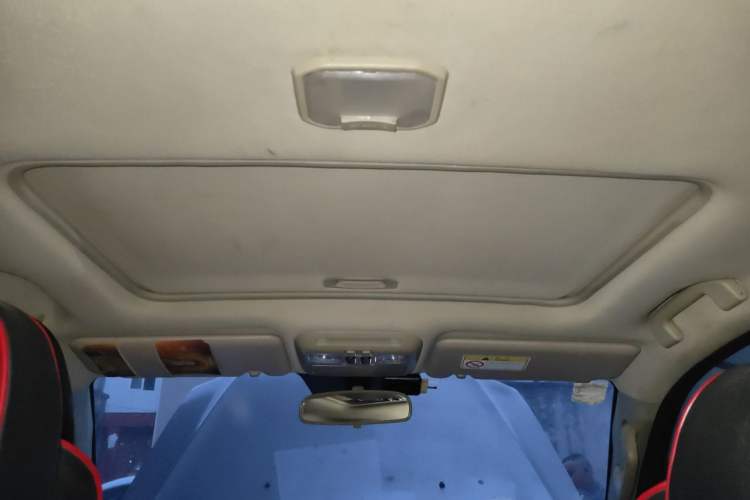 Used Foday Landfort 2017 2.0T Gasoline Manual Two-Wheel Drive Flagship Version 7 Seats Headliner