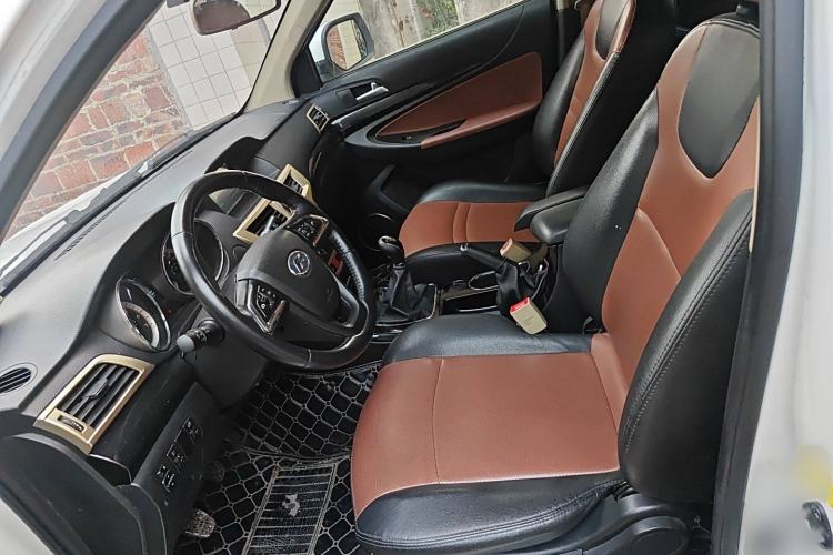 Used Foday Landfort 2017 1.9T Diesel Manual Two-Wheel Drive Luxury Edition 7 Seats Left Front Seat