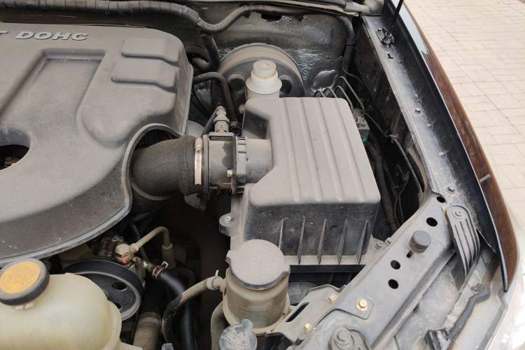 Used Foday Landfort 2018 1.9T Diesel Automatic 2WD Flagship 7-Seater Engine Bay Left