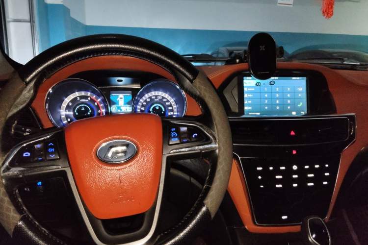 Used Foday Landfort 2018 1.9T Diesel Automatic 2WD Flagship 7-Seater Center Console