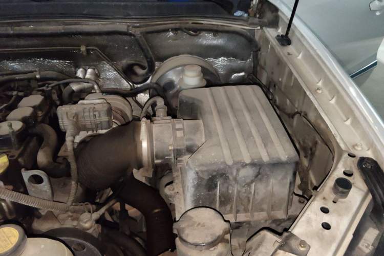 Used Foday Landfort 2018 1.9T Diesel Automatic 2WD Flagship 7-Seater Engine Bay Left