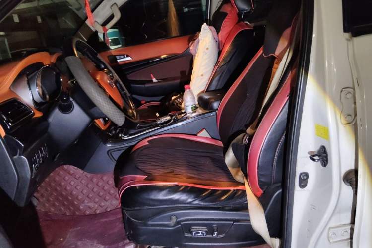 Used Foday Landfort 2018 1.9T Diesel Automatic 2WD Flagship 7-Seater Left Front Seat