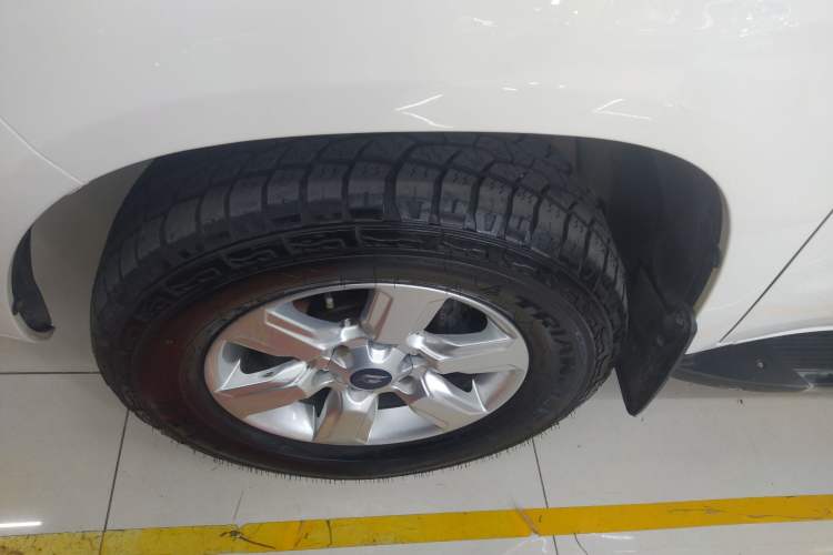 Used Foday Landfort 2018 1.9T Diesel Automatic 4x4 Flagship Model 7 Seats Left Front Wheel Hub