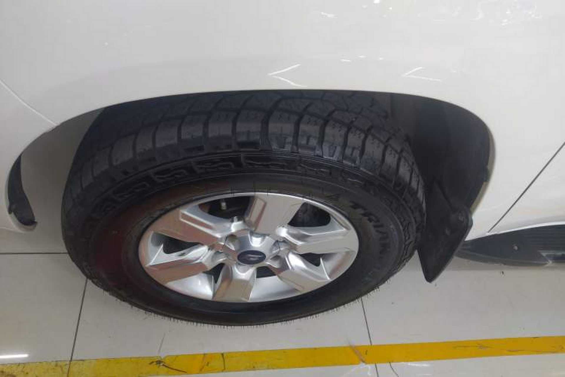Used Foday Landfort 2018 1.9T Diesel Automatic 4x4 Flagship Model 7 Seats Left Front Wheel Hub