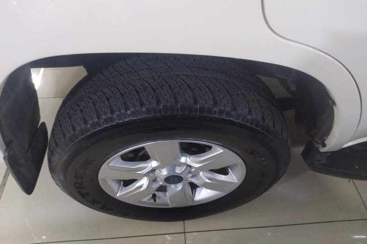Used Foday Landfort 2018 1.9T Diesel Automatic 4x4 Flagship Model 7 Seats Right Rear Wheel Hub