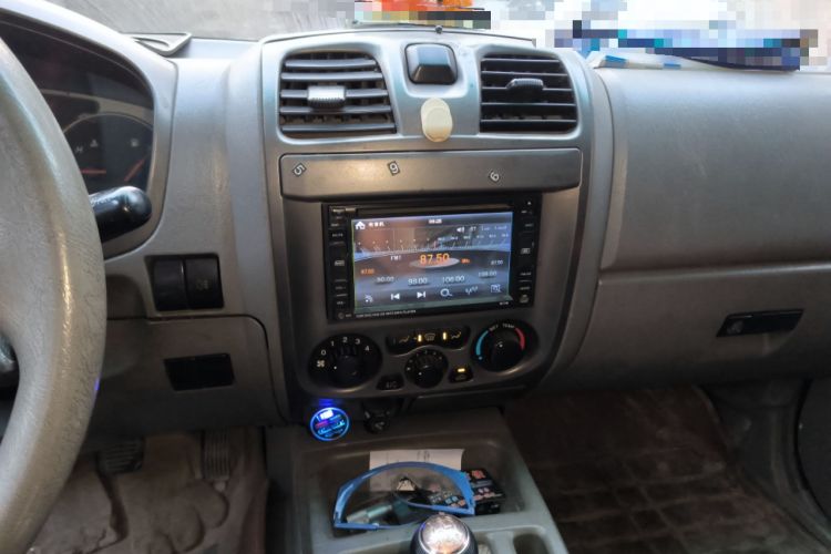 Used Foday Lion 2012 2.0T Two-Wheel-Drive Standard Version Audio And AC Panel